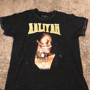 Aaliyah shirt